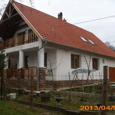 Hartmann Apartman * Abrahamhegy